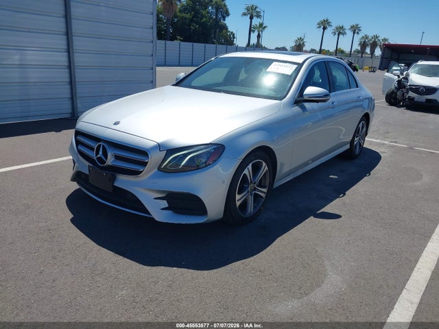 Mercedes-Benz E 300 2019 WDDZF4JBXKA608494 Image 2