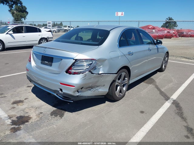 Mercedes-Benz E 300 2019 WDDZF4JBXKA608494 Image 4