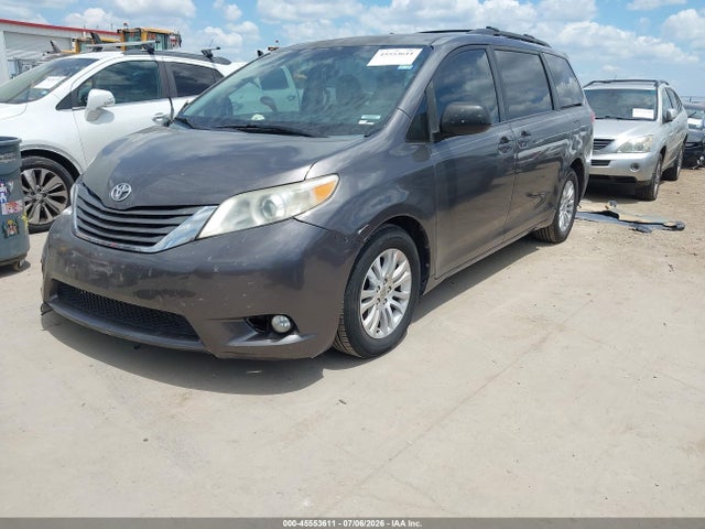 2011 Toyota Sienna Xle V6 მანქანა იყიდება აუქციონზე, vin: 5TDYK3DC3BS154124, აუქციონის ნომერი: 45553611