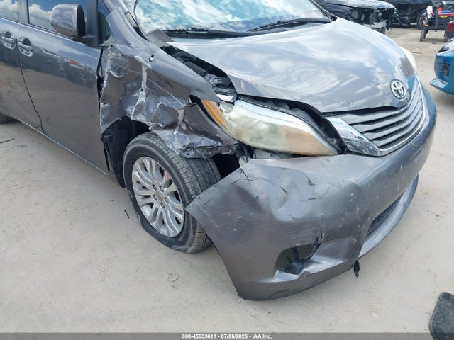 2011 Toyota Sienna Xle V6 მანქანა იყიდება აუქციონზე, vin: 5TDYK3DC3BS154124, აუქციონის ნომერი: 45553611