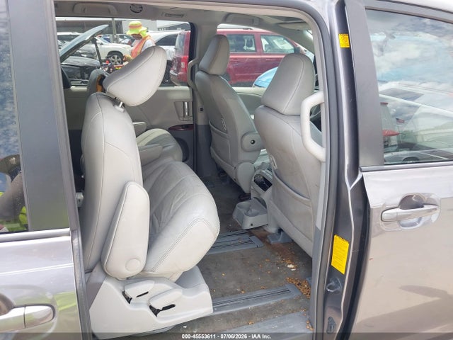2011 Toyota Sienna Xle V6 მანქანა იყიდება აუქციონზე, vin: 5TDYK3DC3BS154124, აუქციონის ნომერი: 45553611