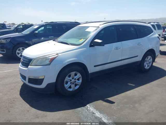 Chevrolet Traverse Ls 2017 1GNKRFKD2HJ214695 Image 2