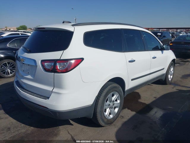 Chevrolet Traverse Ls 2017 1GNKRFKD2HJ214695 Image 4