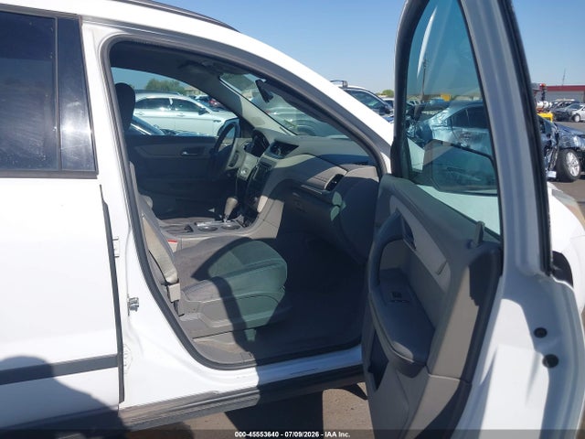 Chevrolet Traverse Ls 2017 1GNKRFKD2HJ214695 Image 5