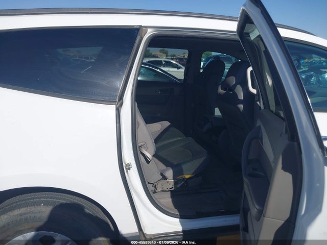 Chevrolet Traverse Ls 2017 1GNKRFKD2HJ214695 Image 8