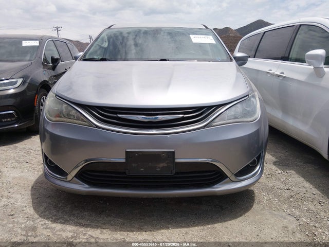 Chrysler Pacifica Hybrid Touring Plus 2017 2C4RC1H7XHR797476 Image 17
