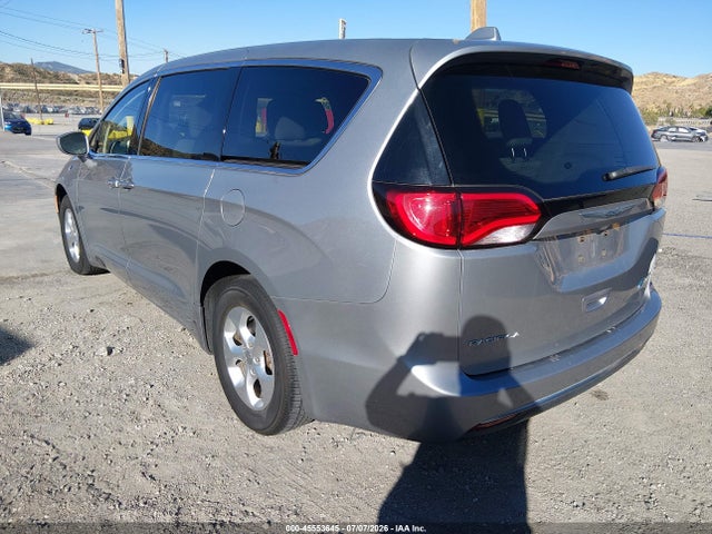 Chrysler Pacifica Hybrid Touring Plus 2017 2C4RC1H7XHR797476 Image 3