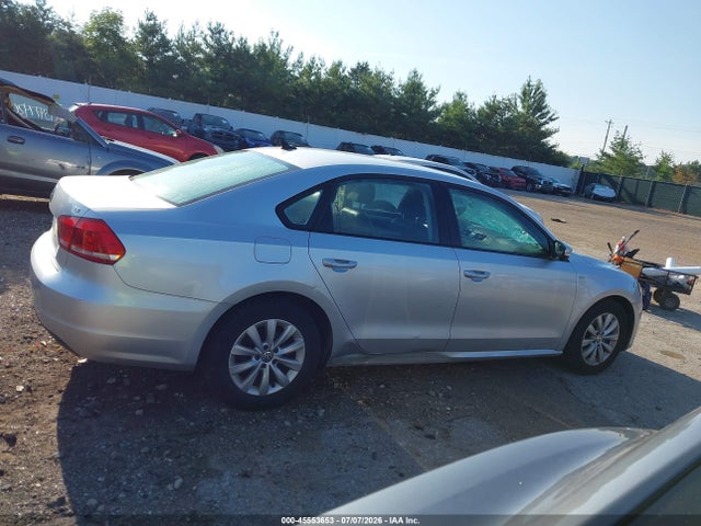 Продаж на аукціоні авто 2015 Volkswagen Passat 1.8t Wolfsburg Edition, vin: 1VWAT7A35FC005843, номер лоту: 45553653