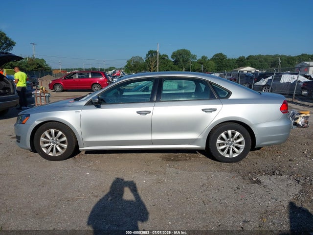 Продаж на аукціоні авто 2015 Volkswagen Passat 1.8t Wolfsburg Edition, vin: 1VWAT7A35FC005843, номер лоту: 45553653