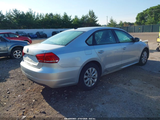 Продаж на аукціоні авто 2015 Volkswagen Passat 1.8t Wolfsburg Edition, vin: 1VWAT7A35FC005843, номер лоту: 45553653