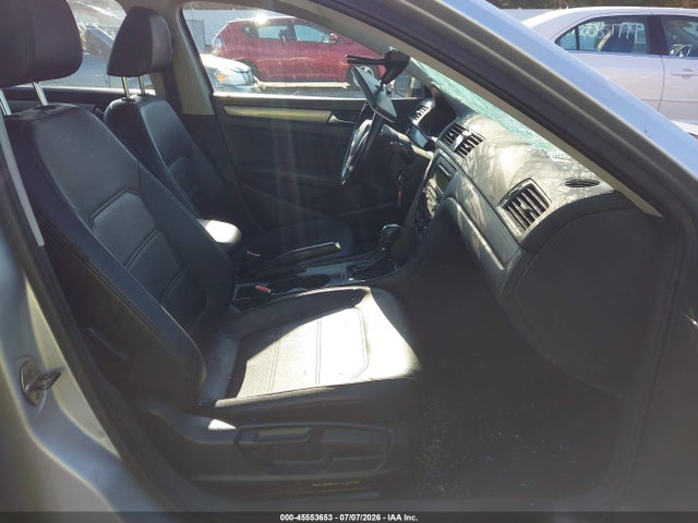 Продаж на аукціоні авто 2015 Volkswagen Passat 1.8t Wolfsburg Edition, vin: 1VWAT7A35FC005843, номер лоту: 45553653