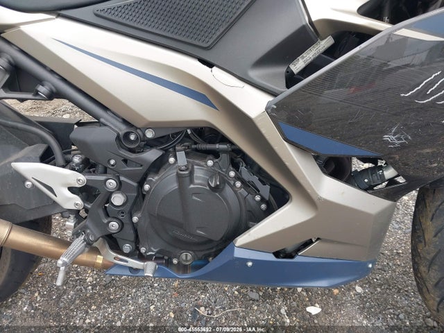Kawasaki EX400 2023 JKAEXKH17PDAP7121 Image 8