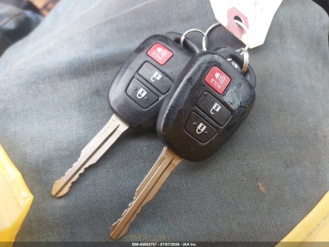 2T3RFREVXHW591363 Toyota Rav4 Xle