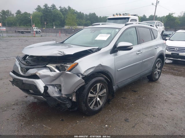 Toyota Rav4 Xle 2017 2T3RFREVXHW591363 Image 2