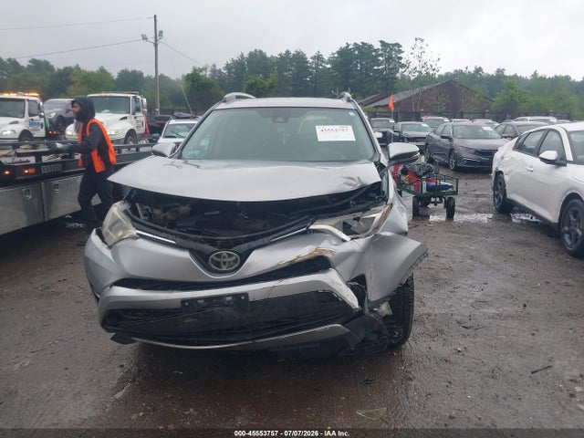 Toyota Rav4 Xle 2017 2T3RFREVXHW591363 Image 6