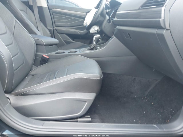 2024 Volkswagen Jetta 1.5t Sel მანქანა იყიდება აუქციონზე, vin: 3VWGM7BU8RM087973, აუქციონის ნომერი: 45553799