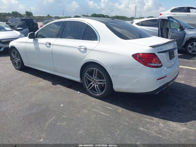 Продажа на аукционе авто 2018 Mercedes-benz E 300, vin: WDDZF4JB6JA318140, номер лота: 45553882