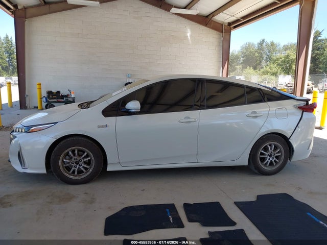 Toyota Prius Prime Premium 2018 JTDKARFP3J3082014 Image 15
