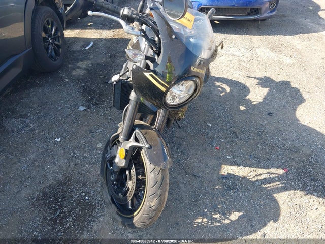 Kawasaki ZR900 2023 JKAZR2E15PA012492 Image 5