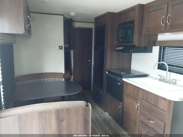 Jayc Jay Flight 2018 1UJBJ0BN2J17V1658 Image 5