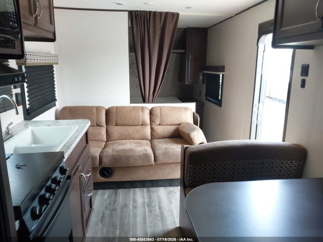 Jayc Jay Flight 2018 1UJBJ0BN2J17V1658 Image 8