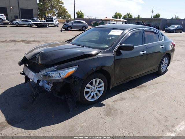 Nissan Altima 2.5 S 2018 1N4AL3AP9JC265630 Image 2
