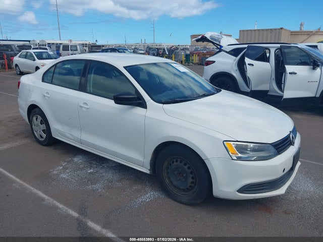 45553993 :رقم المزاد ، 3VW2K7AJ0DM384879 vin ، 2013 Volkswagen Jetta 2.0l S مزاد بيع
