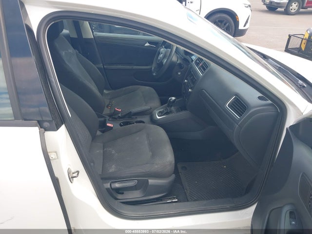 2013 Volkswagen Jetta 2.0l S მანქანა იყიდება აუქციონზე, vin: 3VW2K7AJ0DM384879, აუქციონის ნომერი: 45553993