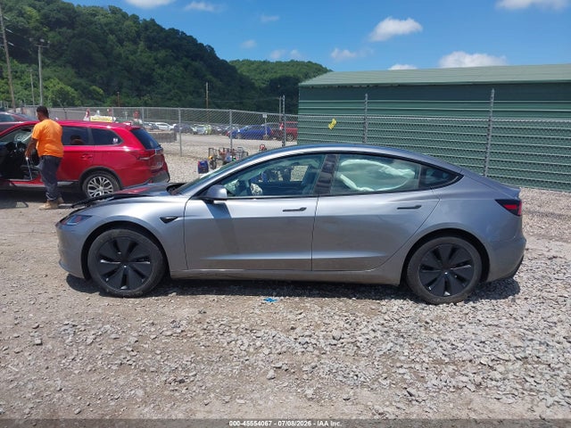 Tesla Model 3 Long Range All-wheel Drive 2025 5YJ3E1EB1SF894870 Image 13