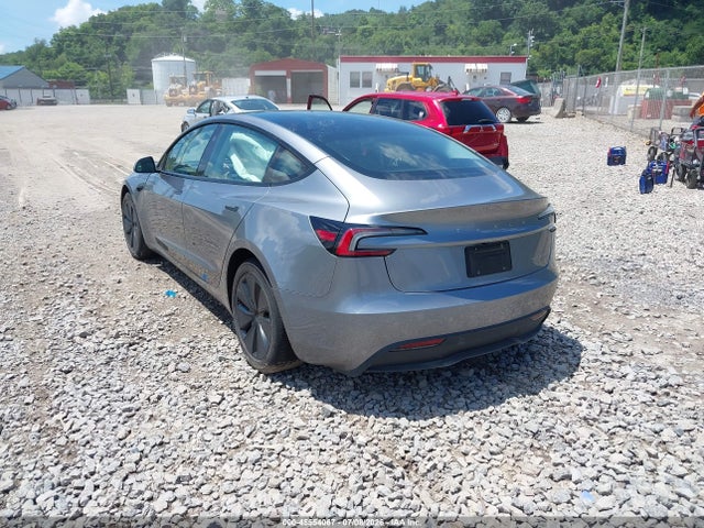 Tesla Model 3 Long Range All-wheel Drive 2025 5YJ3E1EB1SF894870 Image 3