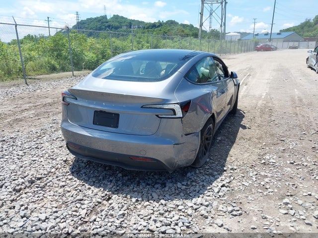 Tesla Model 3 Long Range All-wheel Drive 2025 5YJ3E1EB1SF894870 Image 4