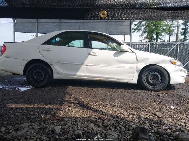 45554112 :رقم المزاد ، 4T1BE32K23U226012 vin ، 2003 Toyota Camry Le مزاد بيع