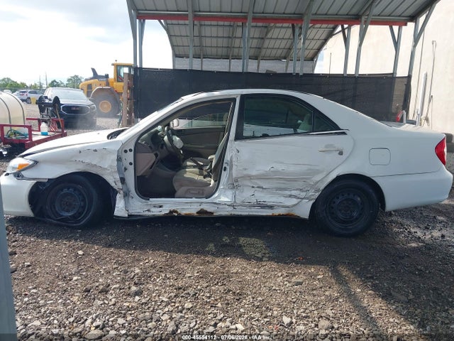 45554112 :رقم المزاد ، 4T1BE32K23U226012 vin ، 2003 Toyota Camry Le مزاد بيع