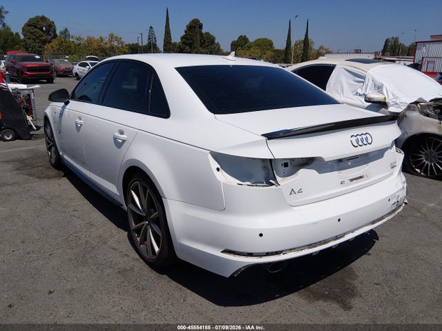 Audi A4 2.0t Premium/2.0t Tech Premium 2018 WAUENAF44JA023054 Image 3