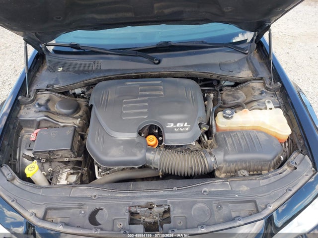 Chrysler 300 Limited 2018 2C3CCAEG4JH243442 Image 10