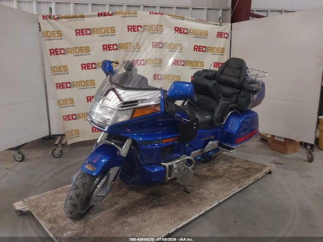 45554230 :رقم المزاد ، 1HFSC2201TA802053 vin ، 1996 Honda Gl1500 A/2 مزاد بيع