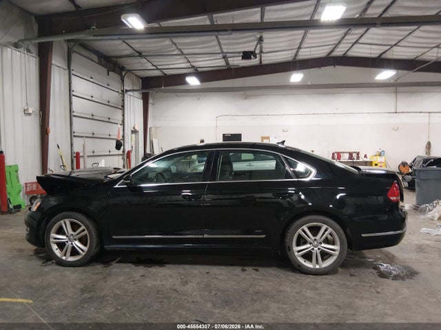 Продажа на аукционе авто 2015 Volkswagen Passat 1.8t Sel Premium, vin: 1VWCS7A30FC123326, номер лота: 45554307