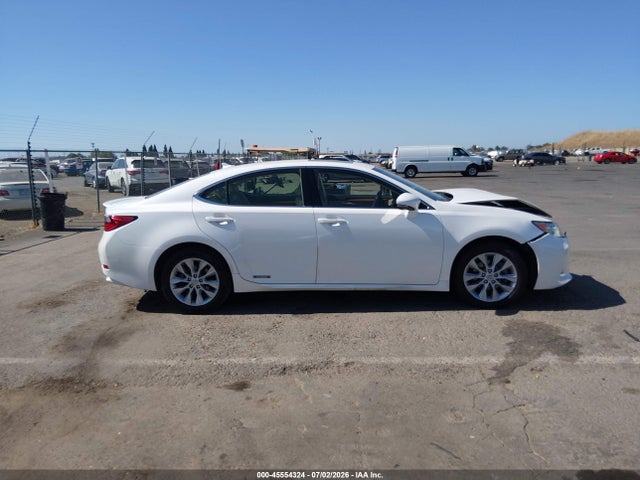 JTHBW1GG8E2074177 Lexus ES 300H