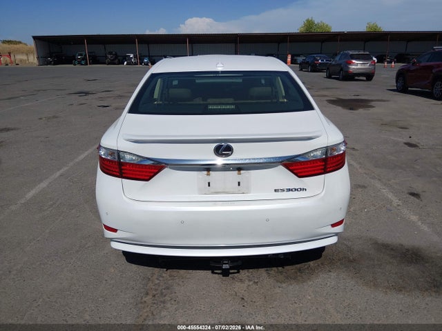 JTHBW1GG8E2074177 Lexus ES 300H