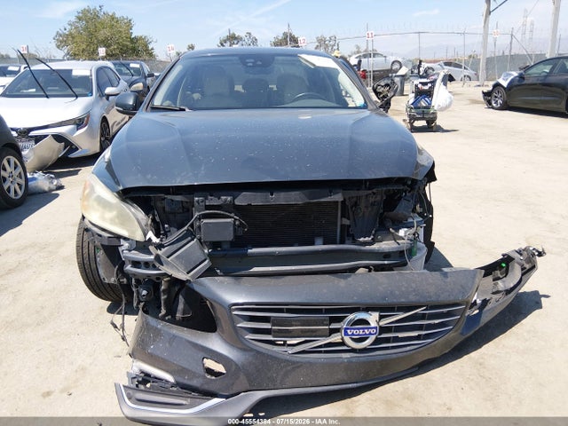 YV140MFM8F1351805 Volvo S60 T5 Platinum