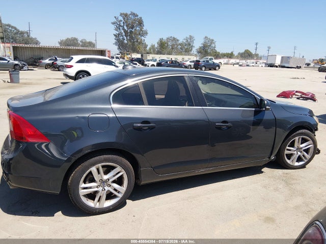 YV140MFM8F1351805 Volvo S60 T5 Platinum