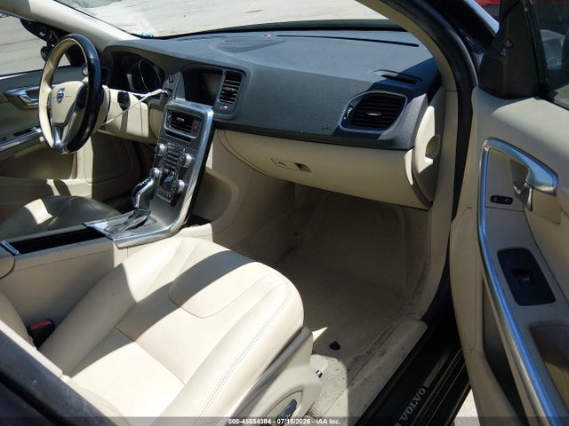 YV140MFM8F1351805 Volvo S60 T5 Platinum
