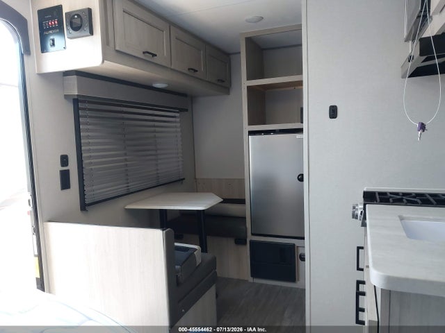 45554462 :رقم المزاد ، 5ZT2ARBCXSJ137136 vin ، 2025 Forest River Aurora مزاد بيع