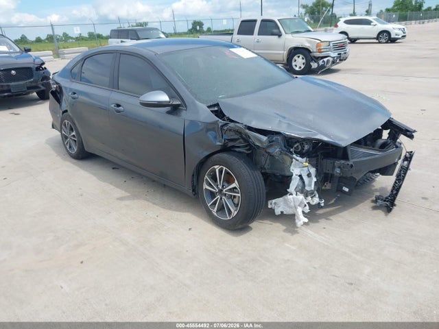 KIA Forte Lxs 2024 3KPF24AD3RE818226 main image