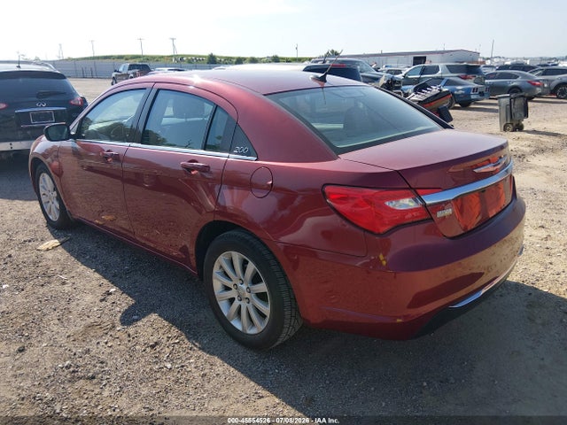 Chrysler 200 Touring 2014 1C3CCBBG3EN114728 Image 3