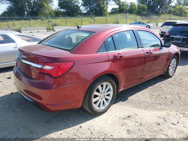 Chrysler 200 Touring 2014 1C3CCBBG3EN114728 Image 4