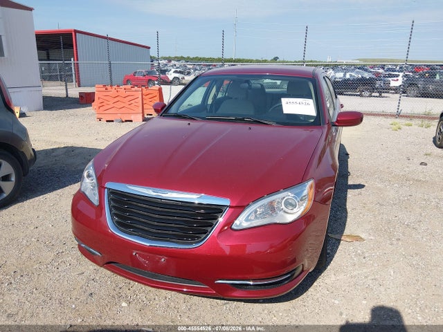 Chrysler 200 Touring 2014 1C3CCBBG3EN114728 Image 6