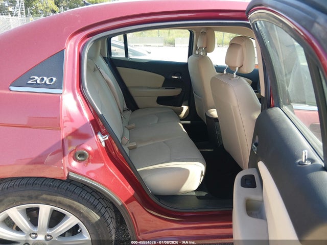 Chrysler 200 Touring 2014 1C3CCBBG3EN114728 Image 8