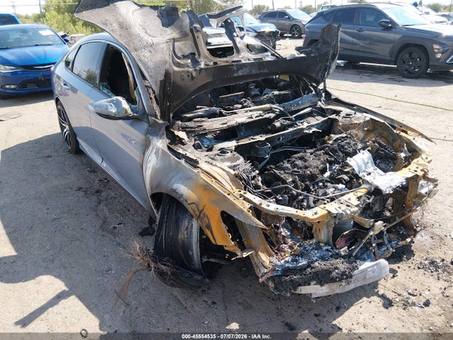 1HGCV2F98NA007300 Honda Accord Touring