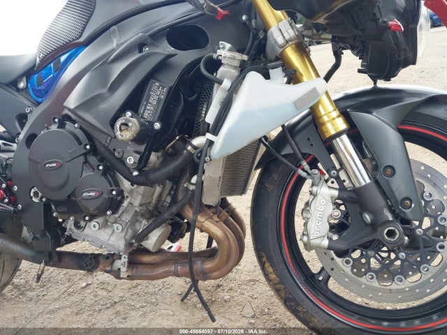 Suzuki GSX-R750 2015 JS1GR7MAXF2101571 Image 17